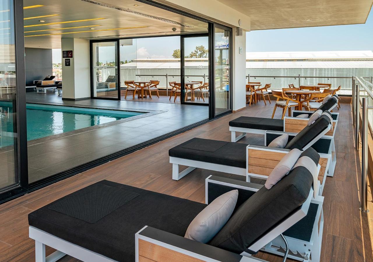 Ramada Encore By Wyndham Guadalajara Aeropuerto Las Pintas ภายนอก รูปภาพ