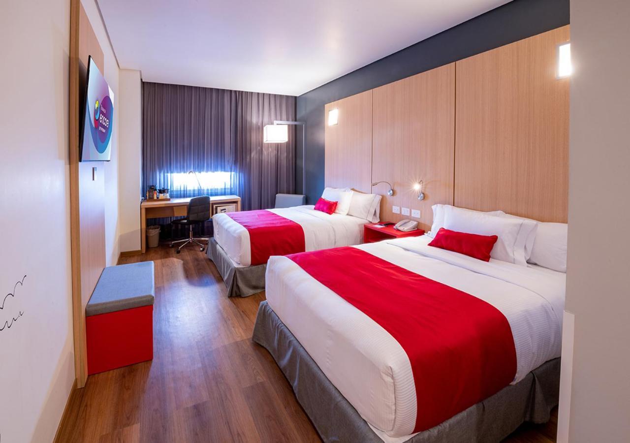 Ramada Encore By Wyndham Guadalajara Aeropuerto Las Pintas ภายนอก รูปภาพ