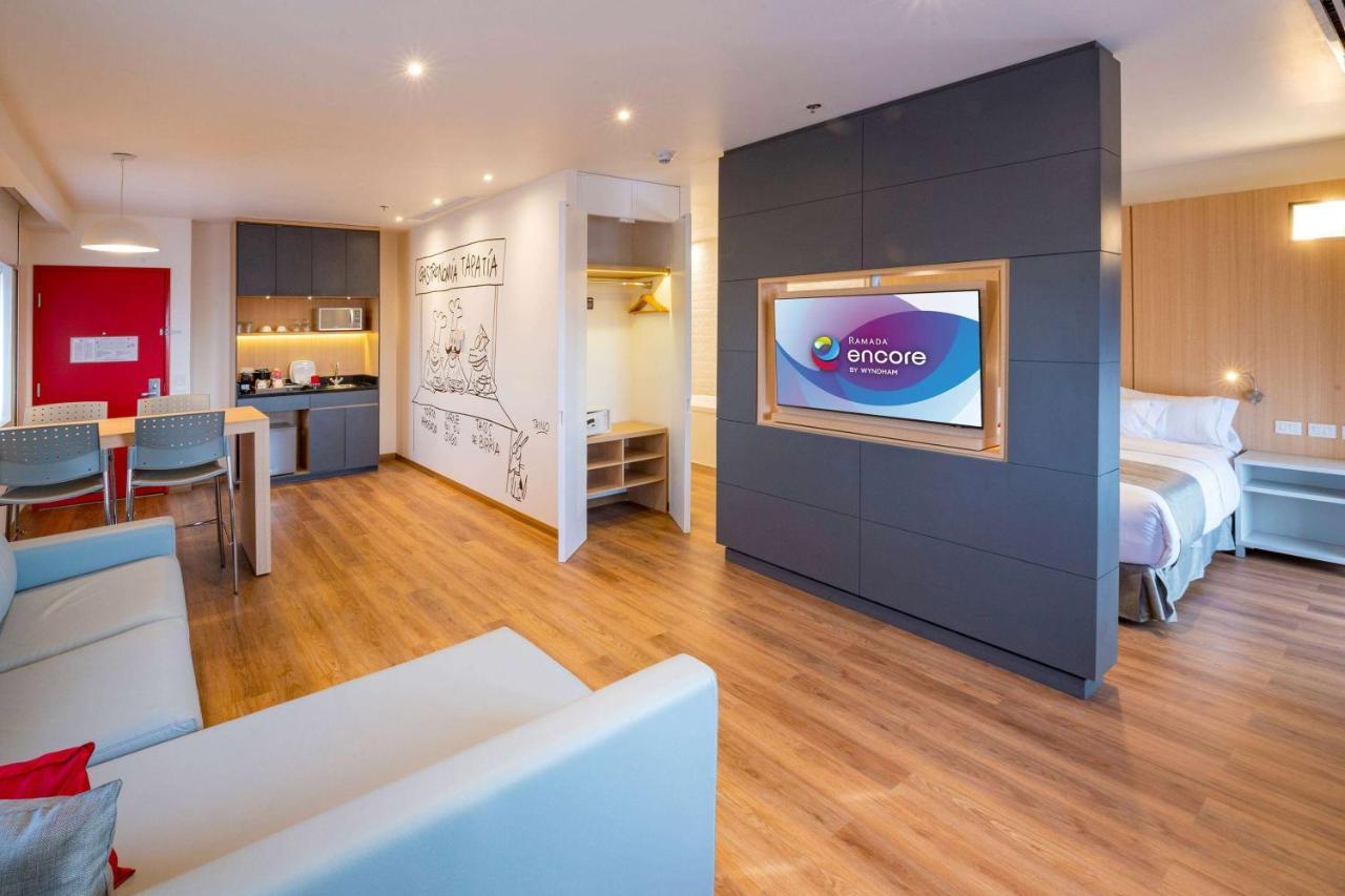 Ramada Encore By Wyndham Guadalajara Aeropuerto Las Pintas ภายนอก รูปภาพ