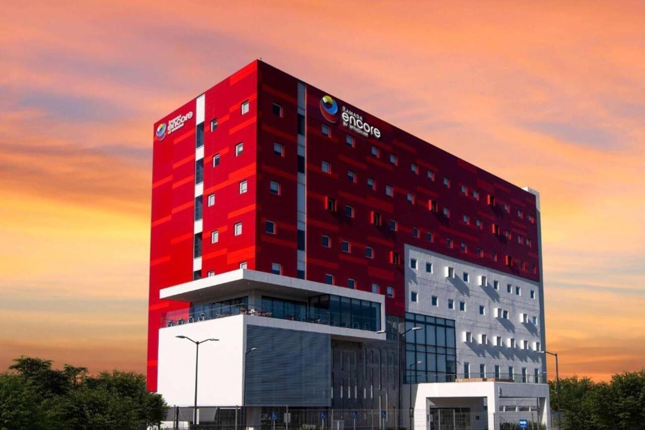 Ramada Encore By Wyndham Guadalajara Aeropuerto Las Pintas ภายนอก รูปภาพ